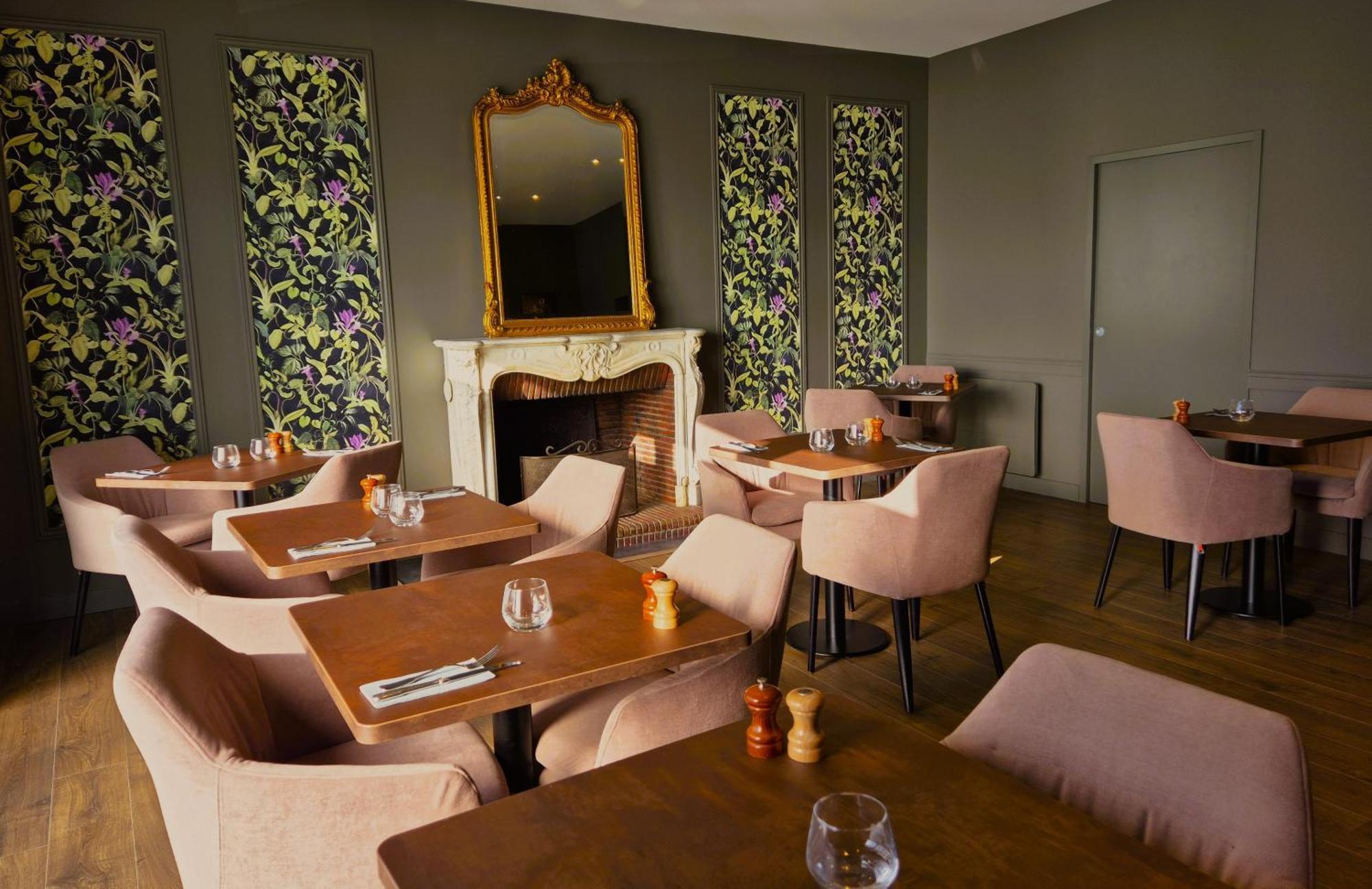 Le Beaugency Hotel Luaran gambar