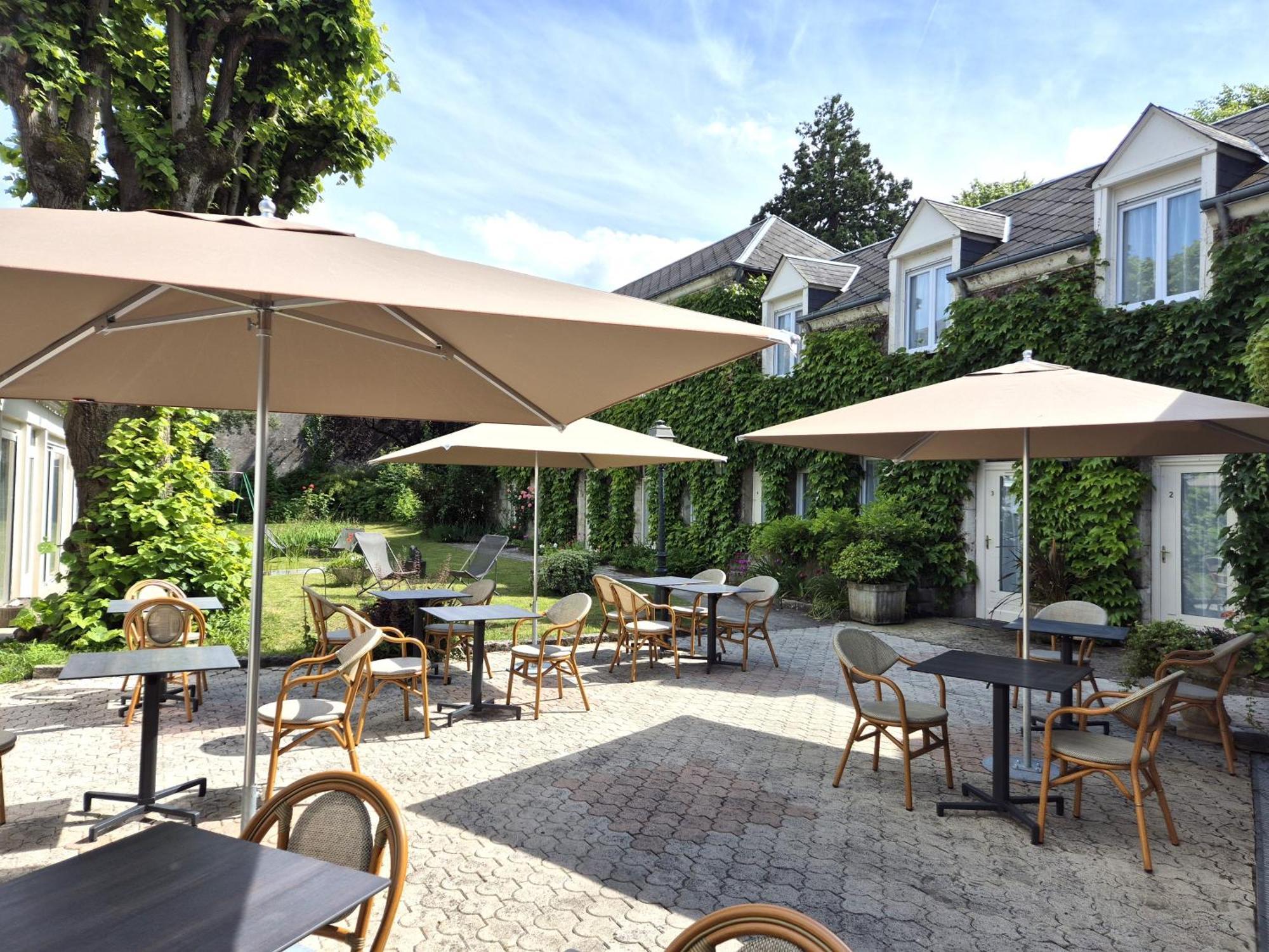 Le Beaugency Hotel Luaran gambar