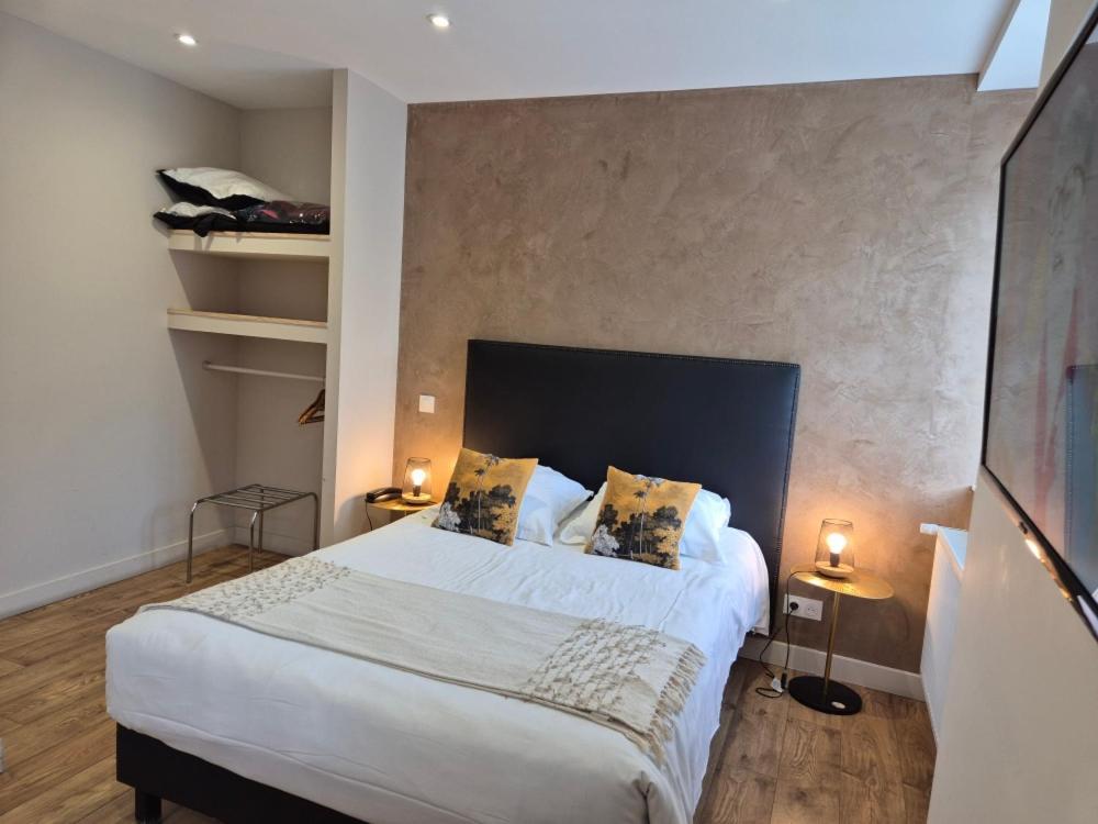 Le Beaugency Hotel Luaran gambar