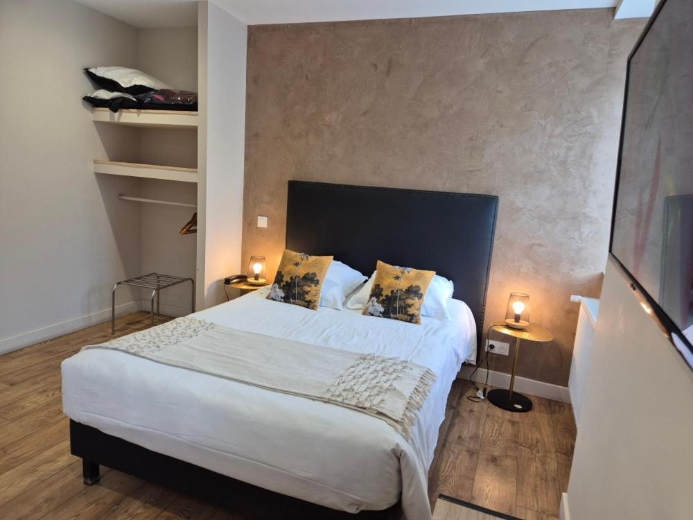 Le Beaugency Hotel Luaran gambar